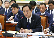 은행 해킹ㆍETF 심사 논란에 금감원 감독 책임론⋯국감서 열띤 공방 [종합]