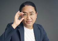 '명량' 김한민 감독, 15세 연하 이소영 명창과 11월 15일 결혼