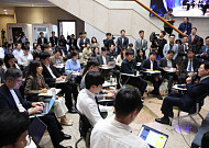 李대통령 “韓 증시 여전히 저평가…조만간 추가 조치 검토” [종합]
