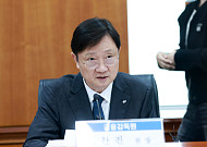 금융지주 이사회 안건 99% '프리패스'⋯이찬진 금감원장 "거수기 역할 벗어나야"