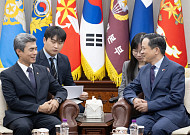 강신철 국방장관, 中대사에 “한반도 긴장 고조, 중국에도 도움 안 돼”