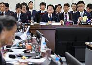 항만공사 청원경찰 관리 위법 논란·어촌뉴딜 지연 질타 [국감]