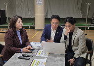 한 달 만에 다시 한국민속촌 간 채명신 "추석 때 인력 부족했다"…진입로 2~3곳 분산 제안