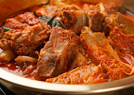 '2TV 생생정보' 오늘방송맛집- 맛집 맞수다, 김치 등갈비찜 vs 감자탕 승자는?