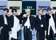 "2026년은 앤더블의 해"⋯절제 섹시 '프렌치 키싱'이 온다 [종합]