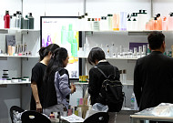 “포장재 데이터까지 다 내라”…K식품·뷰티, EU 포장규제에 비용 부담 커진다