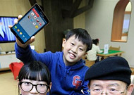 KT, 청소년·고령층 전용 요금제 혜택 강화 및 앱모음 출시