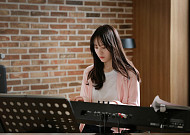 수목드라마 '내그녀' , 크리스탈 자작곡 '울컥' 공개 "노래하는 여배우"