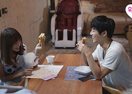 ‘우결’ 홍진영, 질투+단속+집착 3종 세트… 남궁민 진땀 ‘뻘뻘’