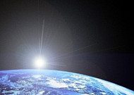 정체불명 우주괴물체 지구 접근중