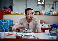 [스타와 먹거리⑦] “하정우 비켜”… 전지현 ‘치맥’ 윤후 ‘짜파구리’ 시청률 흡입