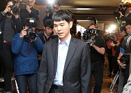 [이세돌-알파고 3국] 이세돌이 알파고 잡는 비장의 수 “고정관념을 깨라”