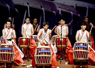 [아름다운 나눔 CSR] 삼성생명, 출생~세살까지 양육 서비스 ‘세살마을’ … 청소년 북 두드리며 인성형성 ‘드럼클럽’