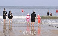 [내일날씨] 전국 맑고 낮 최고 36도 '찜통더위'…제주 오후에 소나기