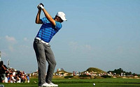 [PGA]디펜딩 챔피언 조던 스피스, 폭풍타 16언더파로 전날 19위에서 3위로 껑충...SBS 챔피언스