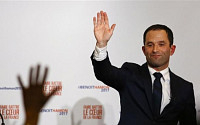 프랑스 사회당, 대선 후보에 ‘전 국민 기본소득’ 아몽 선출…‘프랑스의 버니 샌더스’