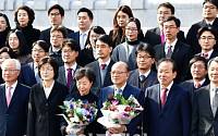 [포토] 마지막 기념촬영하는 박한철 헌법재판소장
