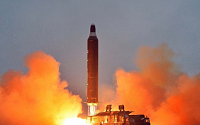 북한, 중장거리 탄도미사일 '북극성 2형' 발사 성공 '공식 발표'