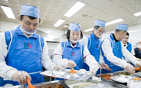 현대오일뱅크 1%나눔재단, 설립 5주년 점심 배식 봉사활동 펼쳐