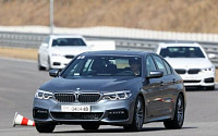 [시승기] BMW ‘뉴 5시리즈’, 핸들서 손 떼도 알아서 운전 ‘신세계’