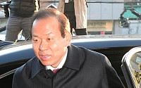 [포토] 탄핵 심판 선고일, 출근하는 김이수 재판관