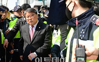 [포토] 박근혜 전 대통령 만난 조원진 의원