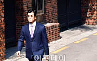 [포토] 박 전 대통령 집 나서는 이영선