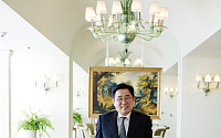 ‘취미 자산가’ 백승우 그랜드하얏트 서울 상무 "재능보다 꾸준히 하다 성취하는 과정에서 삶에 긍정적 변화가 찾아와"