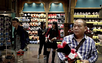 ‘짝퉁 천국’ 중국, 할리우드 영화 인기에 정품 찾는 소비자 늘어