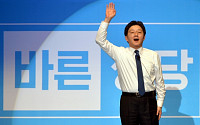 유승민 “한국당 후보들 보수 대표할 수 없어”