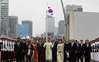 [포토]이 대통령, 광화문 개문식 참석  