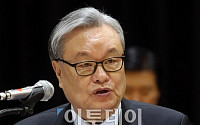 인명진 한국당 비대위원장 사퇴… “보수의 힘으로 정권 재창출”