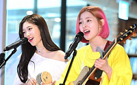 [BZ포토] 다이아 정채연-예빈, 노래하는 미녀들