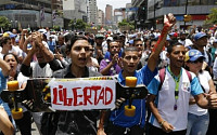 경제 위기 베네수엘라, 다국적 기업 무덤 되다