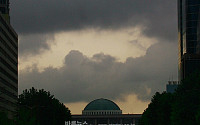 [포토]먹구름 가득 '국회의사당'
