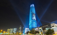 삼성, 칠레서 '갤럭시S8ㆍS8+' 정식 출시…카운트다운 광고 선보여