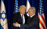 이스라엘 간 트럼프 “이란은 악”…이-팔 중재에 중점