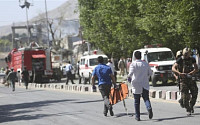 아프간 수도 카불 외교공관서 자폭테러 발생…최소 80명 사망