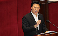 [포토]국회 본회의에서 신상발언하는 강성종 의원