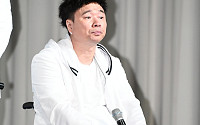 [BZ포토] 클론 강원래, 긴장감 가득한 표정
