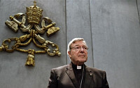 바티칸 재무 책임자 조지 펠 추기경, 성범죄 혐의로 호주서 기소