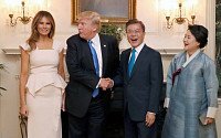 트럼프 “文대통령과 한국 국민 존경”…125분간의 환영만찬