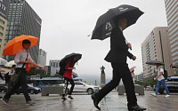 [내일 날씨] 서울·경기 등 전국 곳곳 요란한 소나기… “우산 챙기세요”