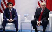 ‘선거 참패’ 아베-메이, G20 외교전 승부수…성과는 ‘글쎄’