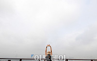 [포토] 서울 짙은 안개, 낮부터 찜통더위