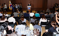 [포토] '운전기사 폭행 논란' 이장한 종근당 회장 사과 기자회견