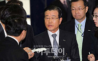 [포토]공식 입장 밝히는 라응찬 회장