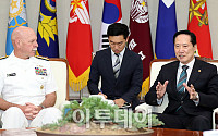 [포토] 송영무 장관-스콧 스위프트 미 태평양함대 사령관 접견