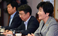 [포토] 미소짓는 김영주 장관