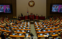 방송개혁  “적폐청산” 對 “언론탄압”…3주 만에 되돌린 ‘수능개편’ 도마 위에